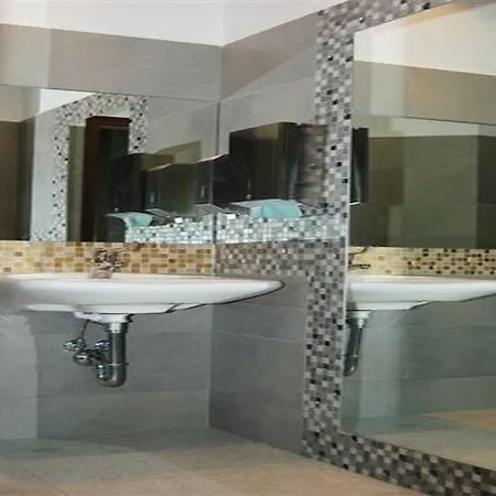 Fero Express Klimatyzowane Ac Hotel