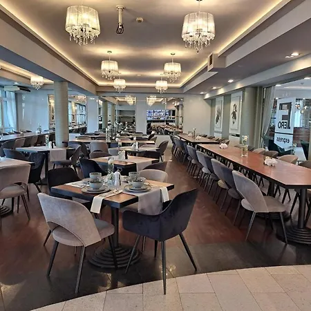 Fero Express Klimatyzowane Ac Hotel