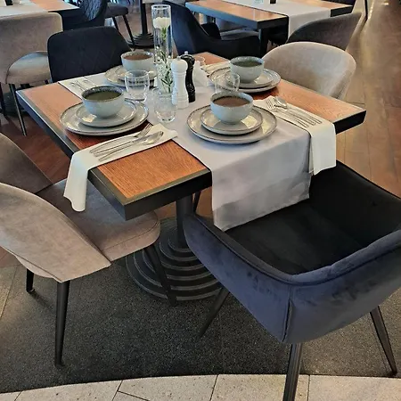 Fero Express Klimatyzowane Ac Hotel 3*