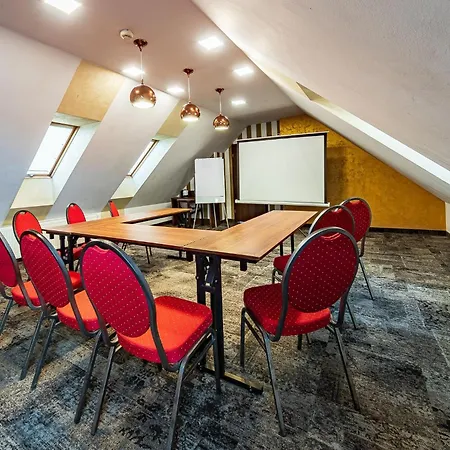 Fero Express Klimatyzowane Ac Hotel Cracovia