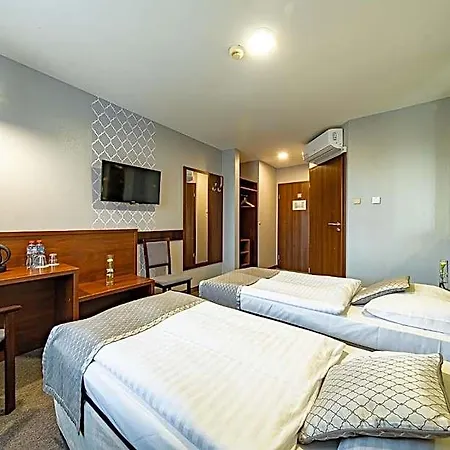 Fero Express Klimatyzowane Ac Hotel 3*