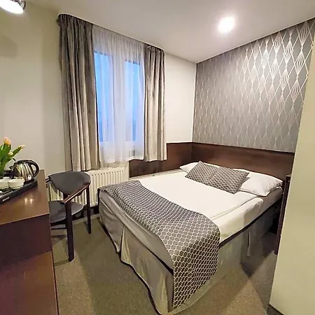 Fero Express Klimatyzowane Ac Hotel Krakov