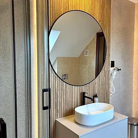 Fero Express Klimatyzowane Ac 3* Krakov