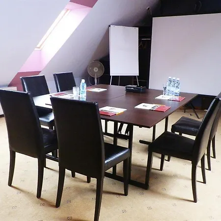 Fero Express Klimatyzowane Ac Отель Краков