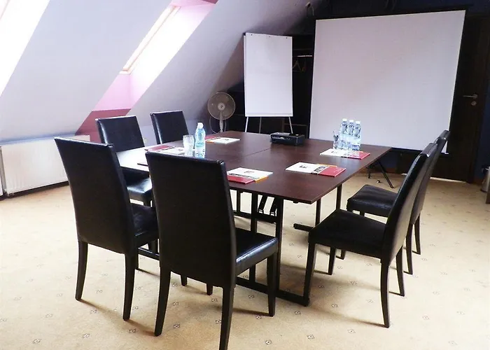 Fero Express Klimatyzowane Ac Otel Krakow